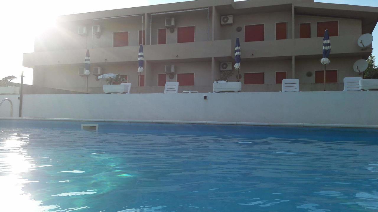 Hotel Svizzero Санджинето Екстериор снимка